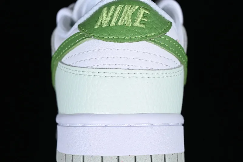 All categories Nk SB Dunk series Nk SB Dunk Low low-top sneakers Nk Dunk Low "Next Nature" refreshing green milk green SB strap low-top casual sneakers D1431-102